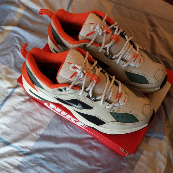 Sneakers - Picture 3 of 4